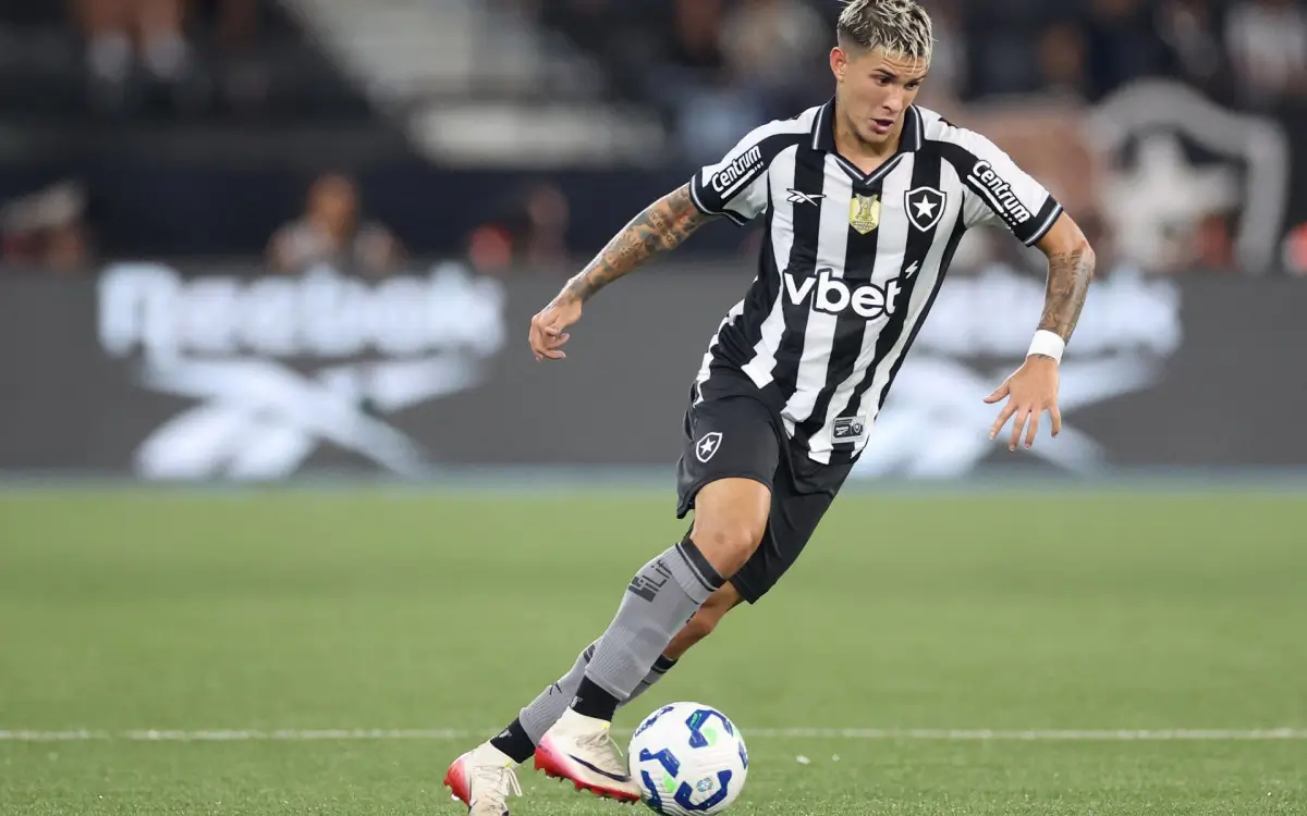 Mateo Ponte renova com o Botafogo