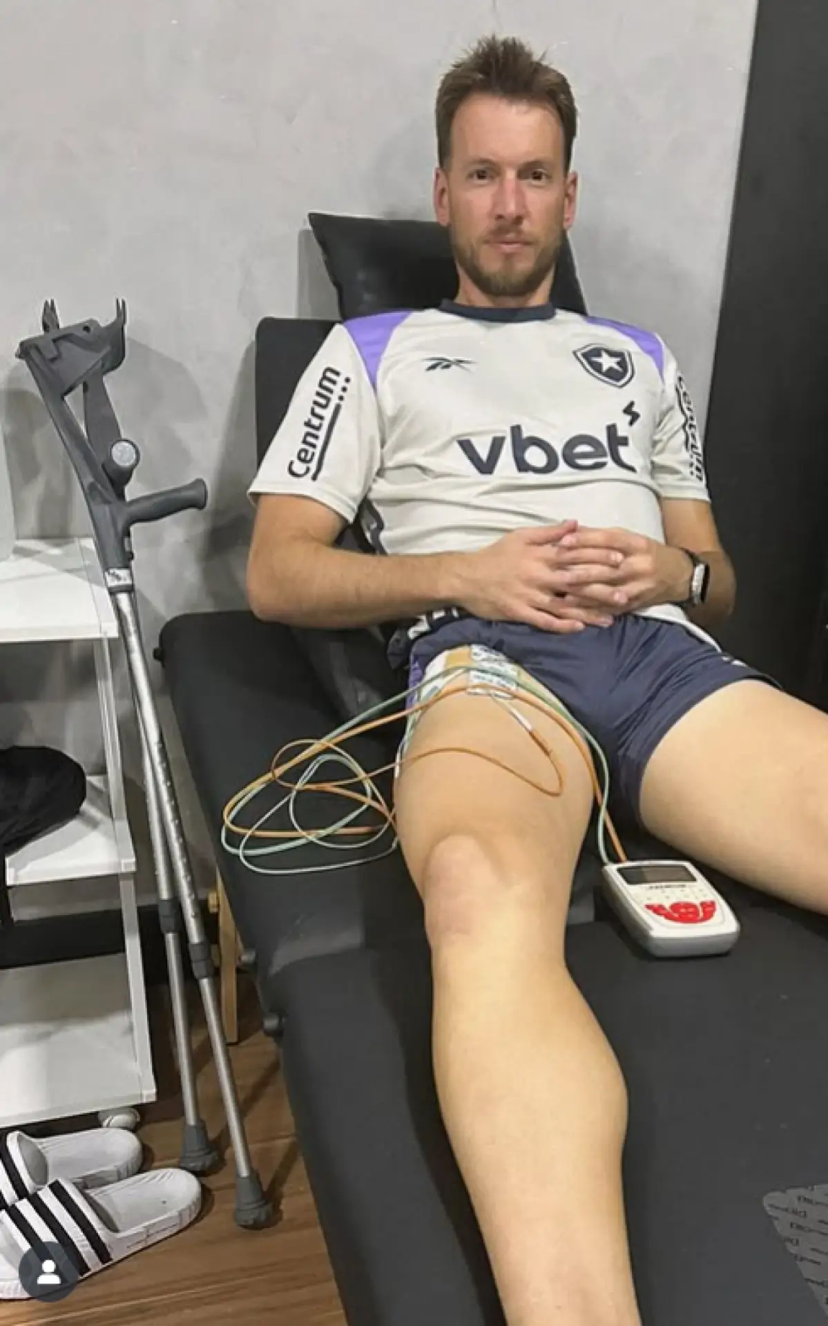 Goleiro Neto faz tratamento no Botafogo