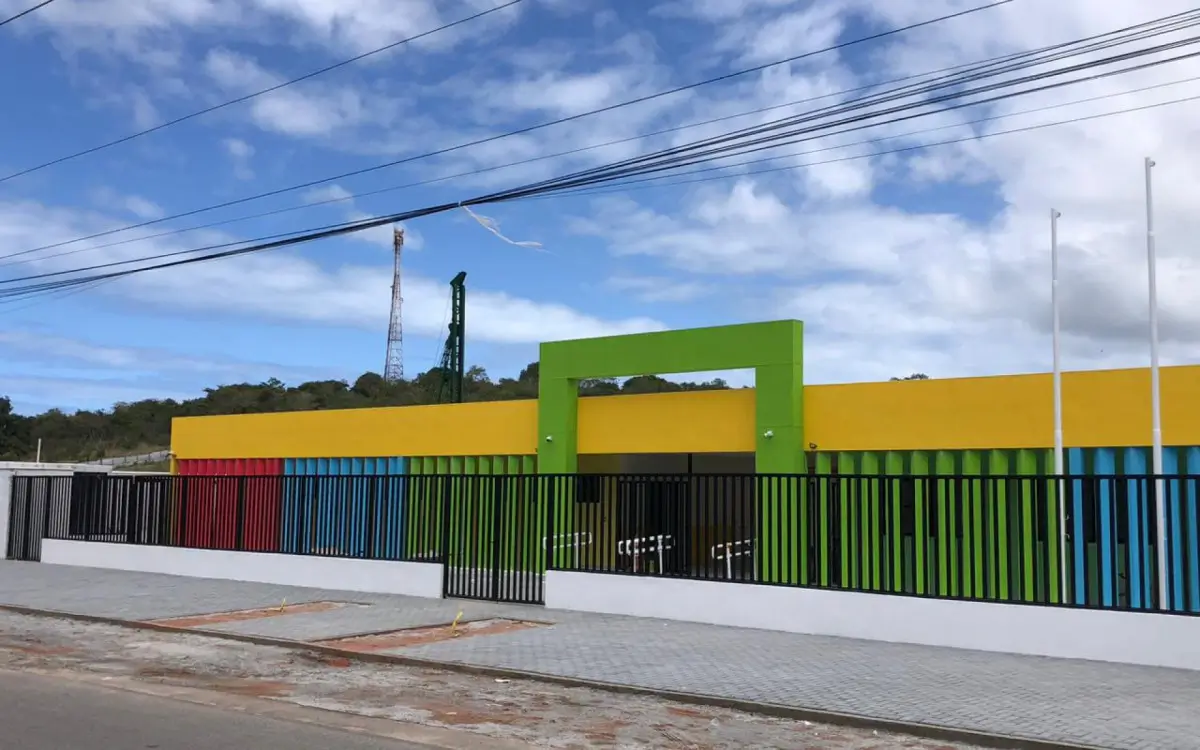nova creche em Bicuíba