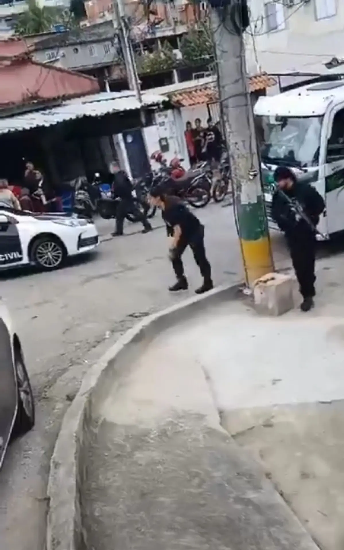 Agentes foram atacados por criminosos na localidade da Quintanilha