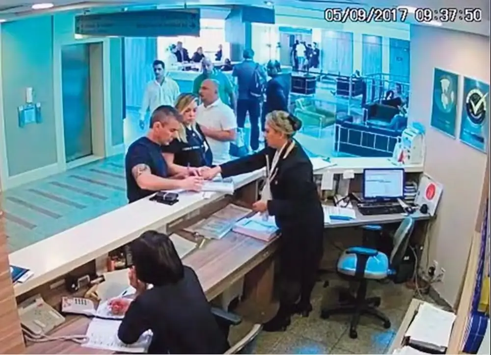 Ademir Pinheiro foi flagrado fazendo a escolta de Rogério Andrade