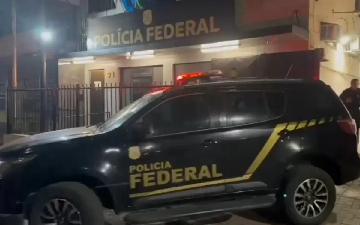 Carro da Policia Federal em Resende