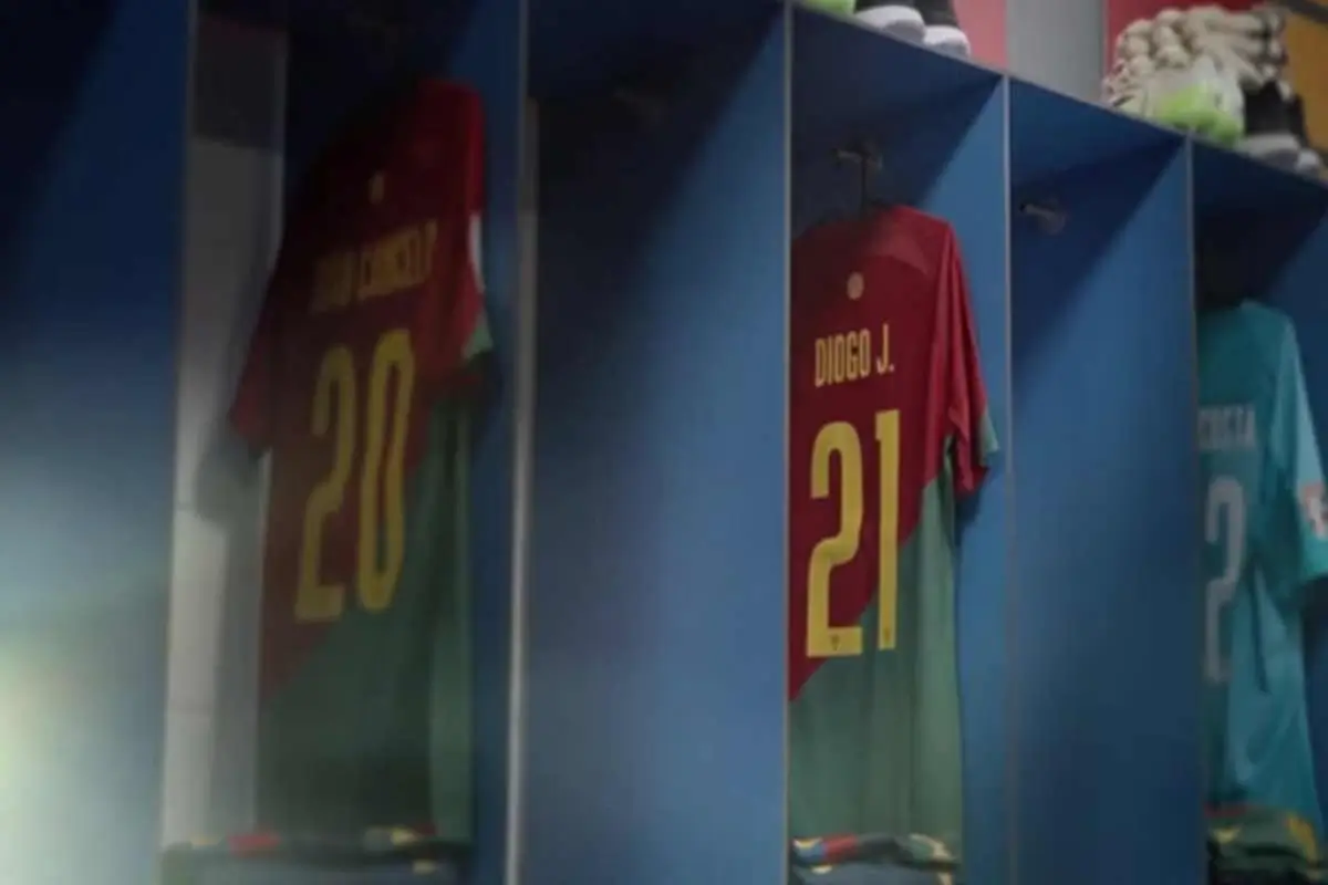 Seleção portuguesa presta homenagem a Diogo Jota