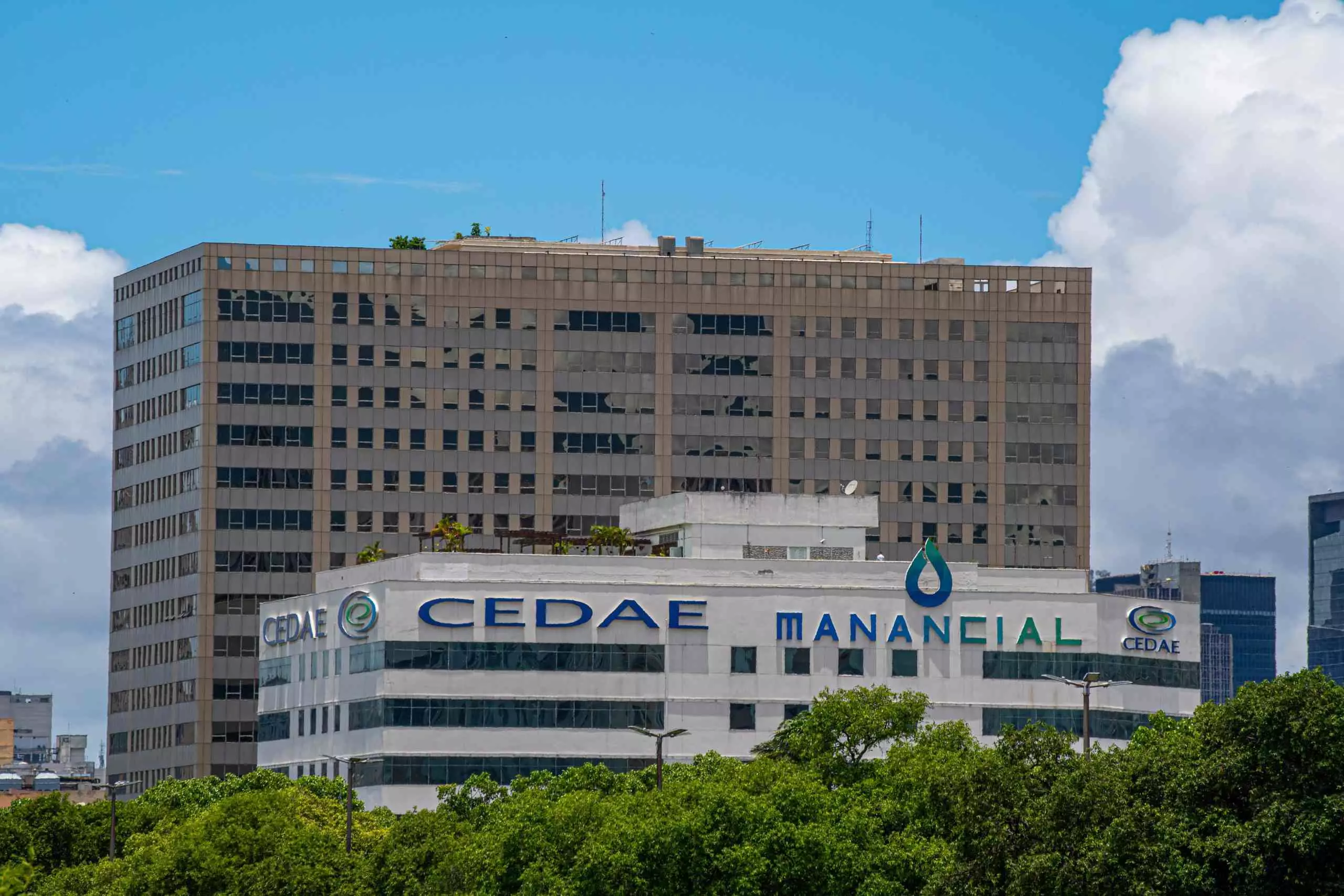 Prédio da Cedae