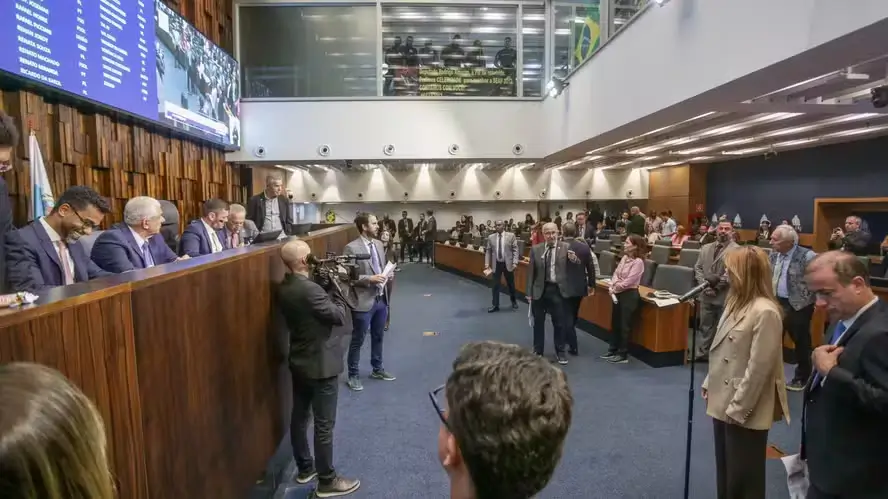 Alerj aprova novo Refis