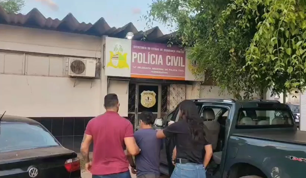 homem morre ao bater cabeça em mesa