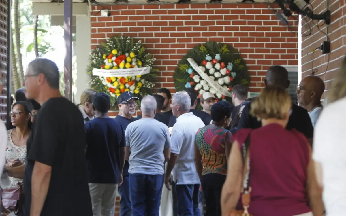 Velório de Silvio Ferreira Ribeiro reuniu dezenas de amigos e familiares
