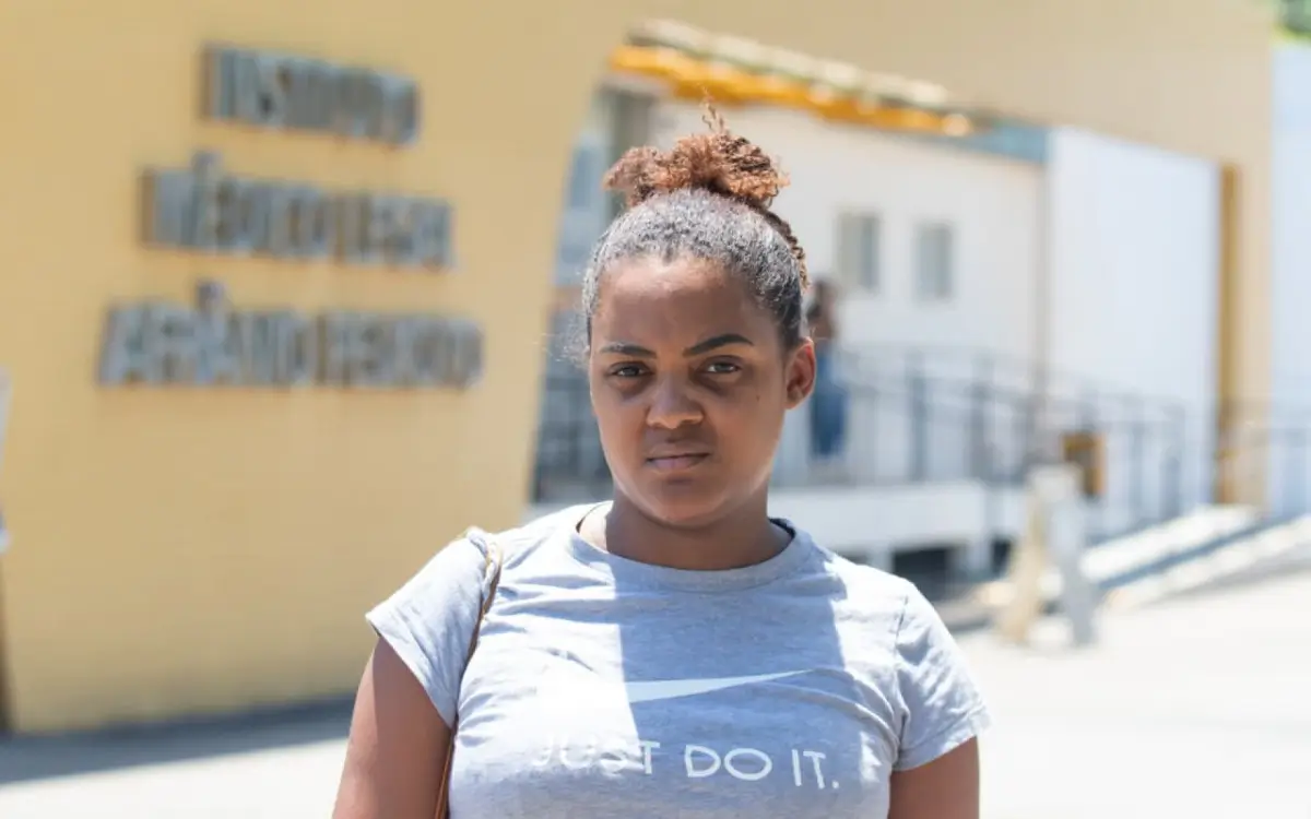Bárbara Cristina ficou com galos na cabeça e machucados no rosto e orelha