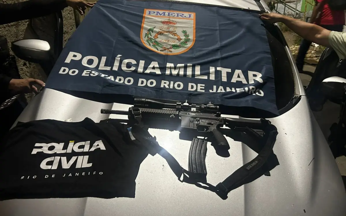 Fuzil foi apreendido na ação