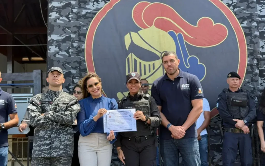 Prefeita Daniela Soares participa da formatura de agentes