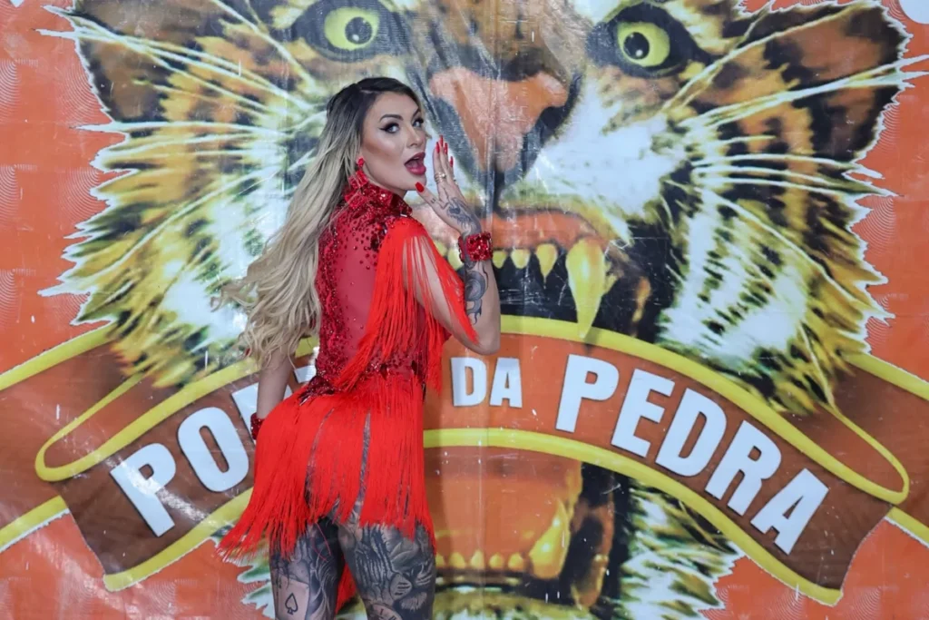 Andressa Urach na Porto da Pedra