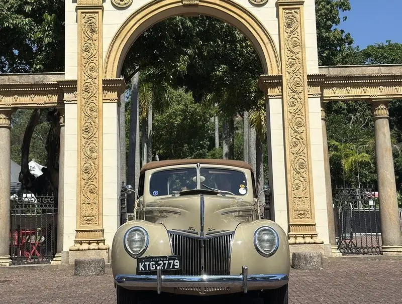 exposição de carros antigos no BioParque do Rio