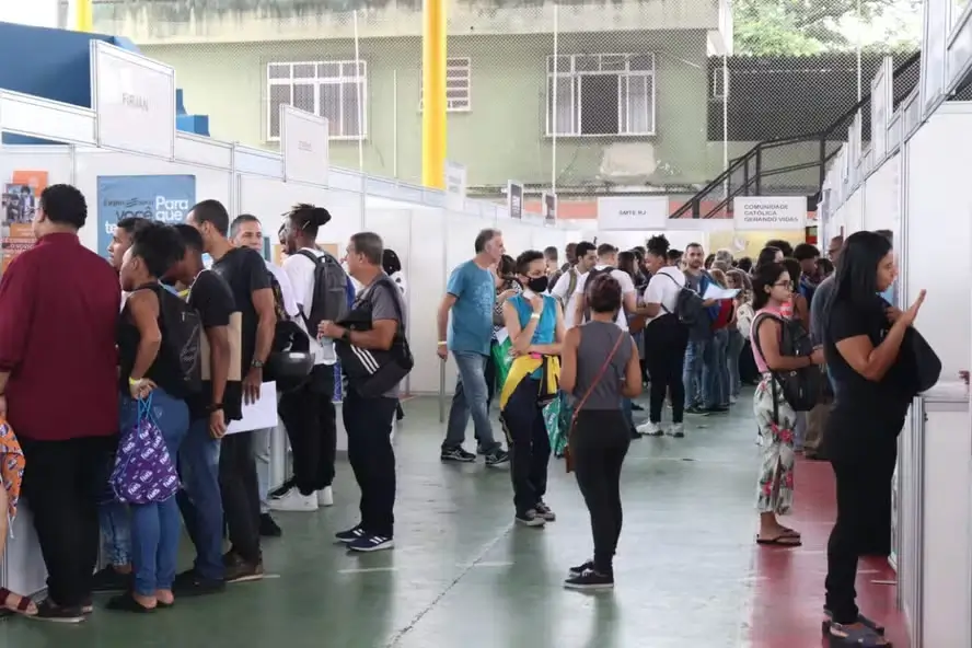Feira de empregos em Realengo
