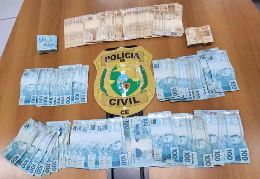 Dinheiro apreendido pela polícia