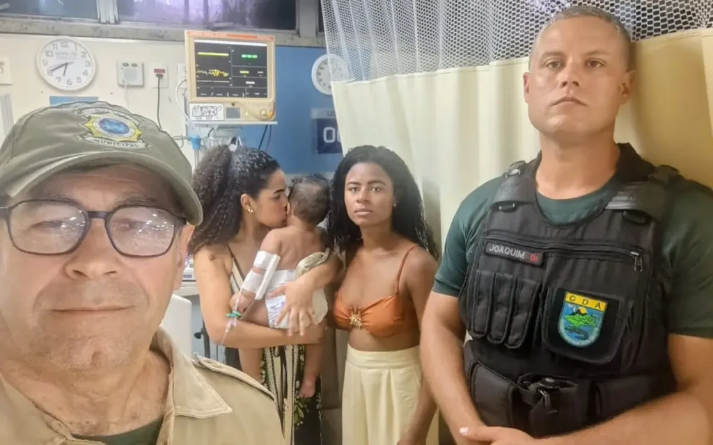 Guardas socorreram o bebê e levaram a família até o Hospital Quinta D'Or
