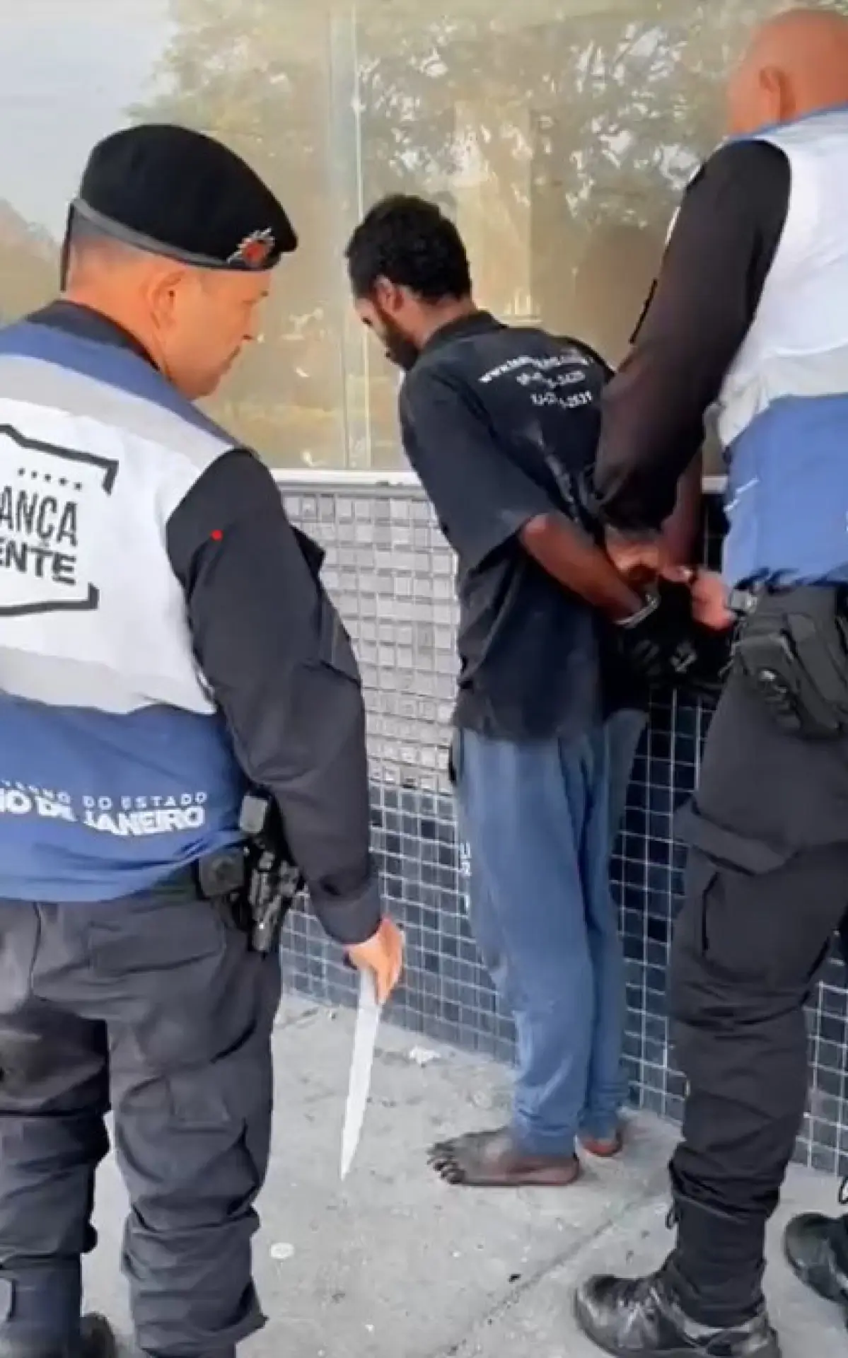 Homem armado é detido após ação do Segurança Presente em Macaé