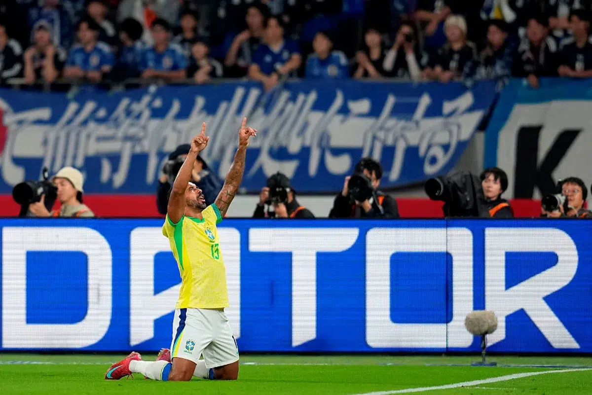 Paulo Henrique faz gol pela Seleção