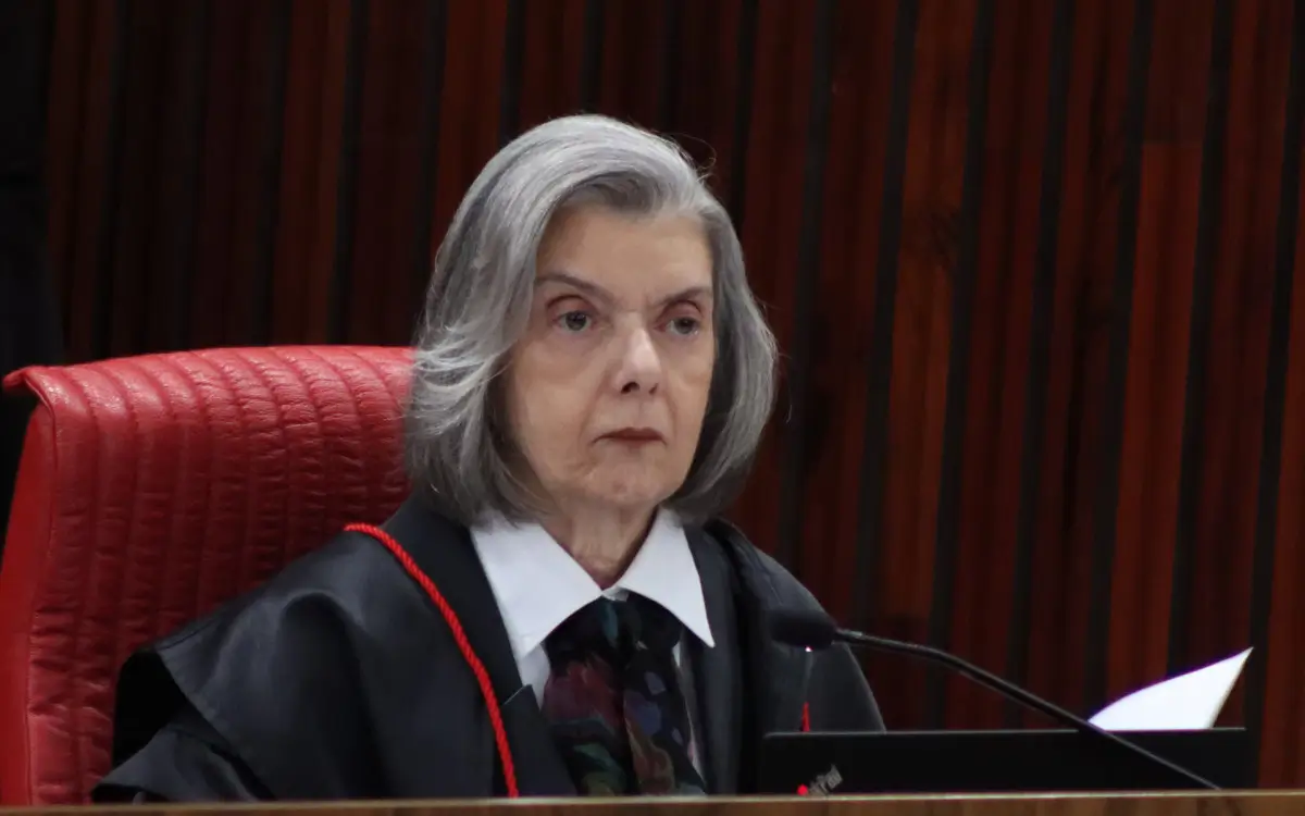 ministra Cármen Lúcia