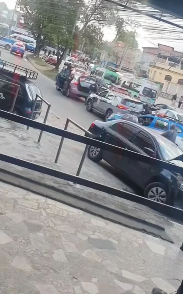 Moradores fazem protesto na Zona Norte