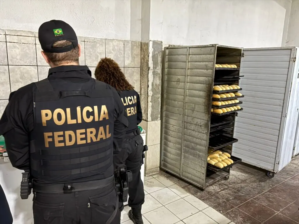 Polícia federal durante operação no rio