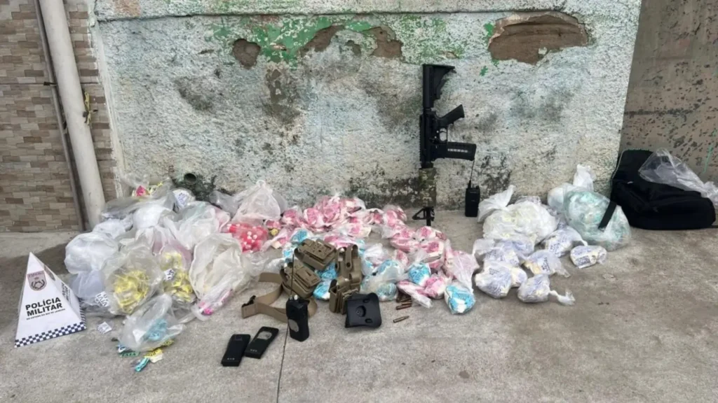 Operação na Vila Vintém
