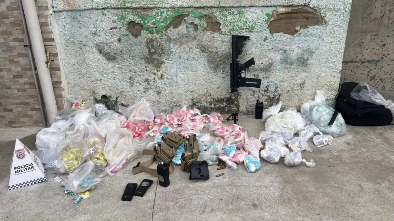 Operação na Vila Vintém