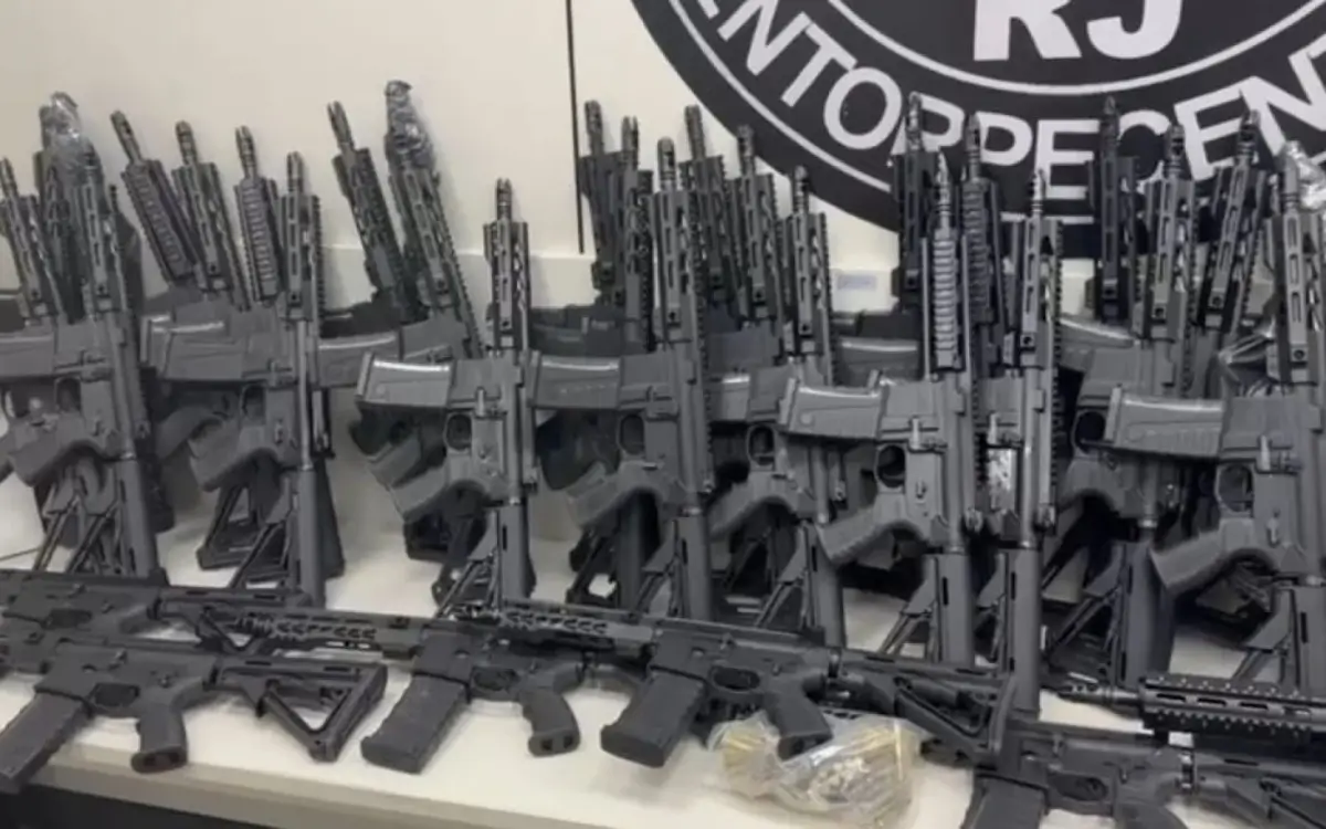 Líder da quadrilha foi preso em flagrante com 47 fuzis