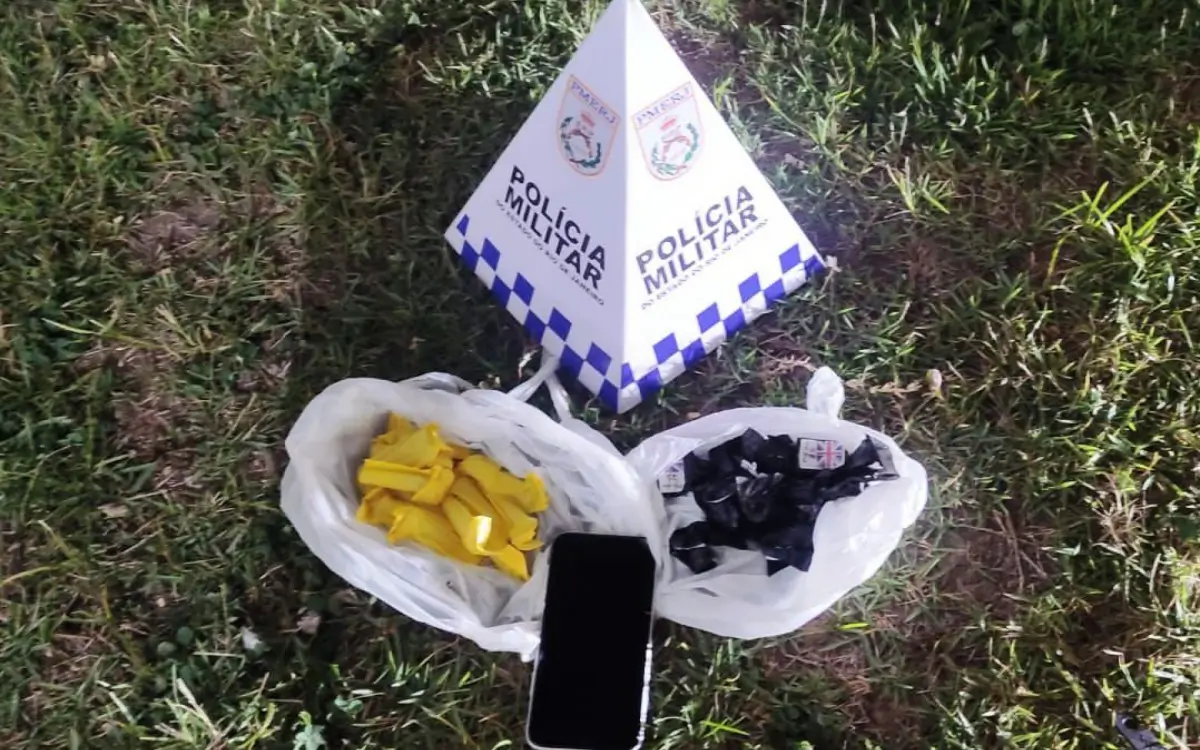 Polícia Militar apreende drogas