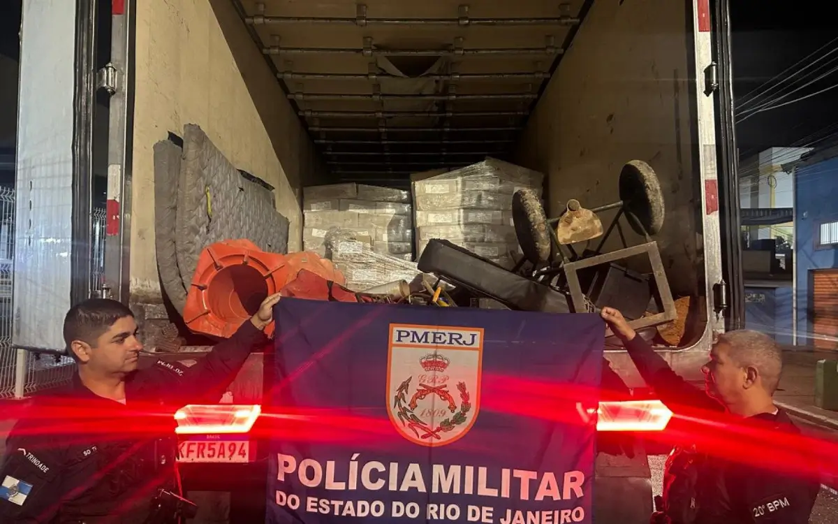 Polícia Militar recupera caminhão com carga de laticínios