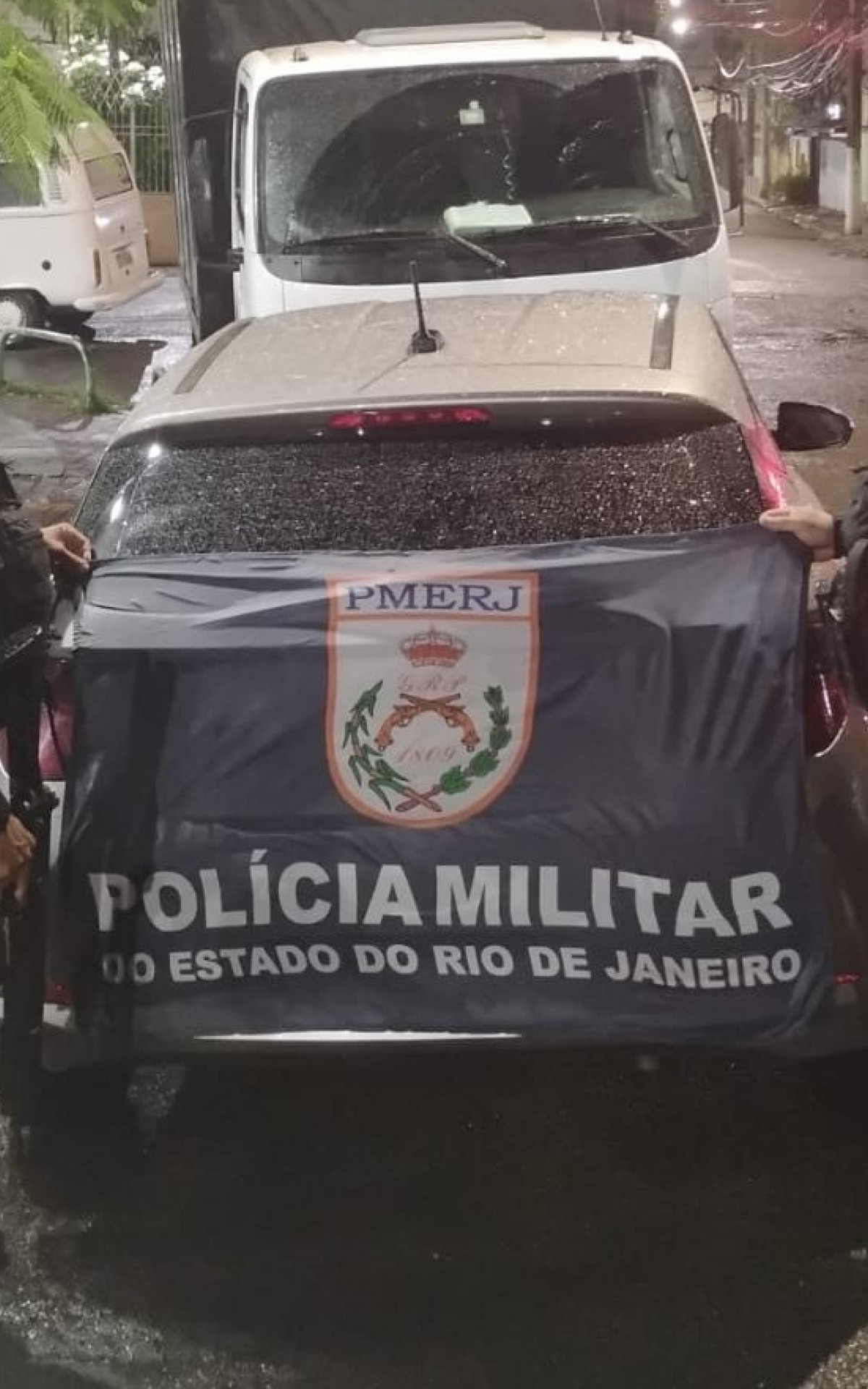 carro roubado em Irajá