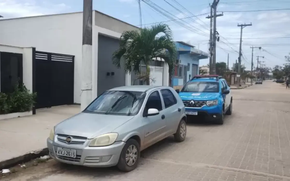 Polícia prende dois suspeitos de tentativa de homicídio e recupera carro roubado em Unamar