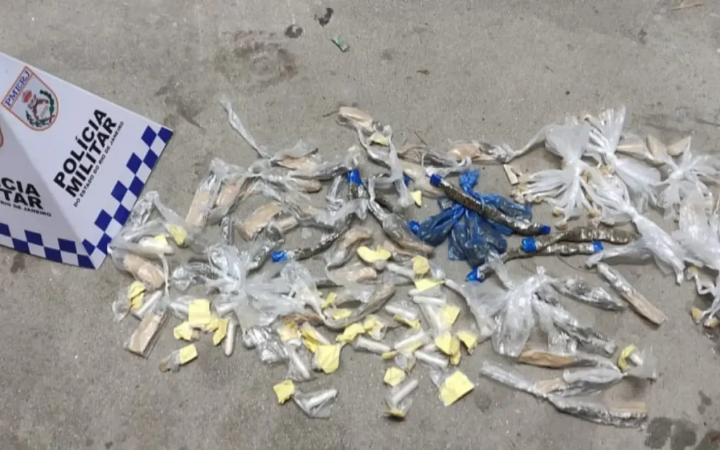 crack, maconha e cocaína em operação no Alto dos Cajueiros