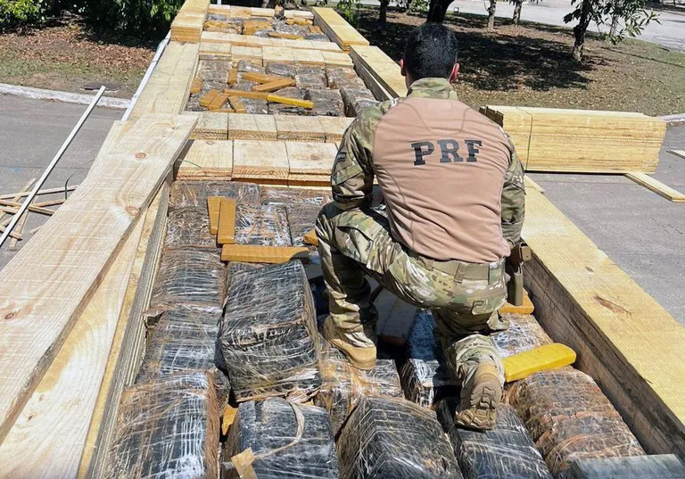 PRF apreende mais de 3 toneladas de maconha
