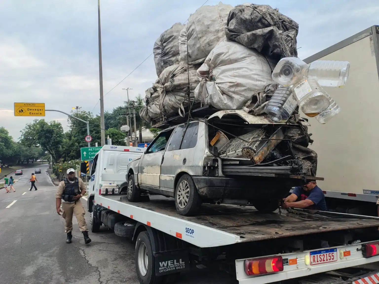Prisão no Catumbi termina com apreensão de carro adulterado e uma tonelada de recicláveis