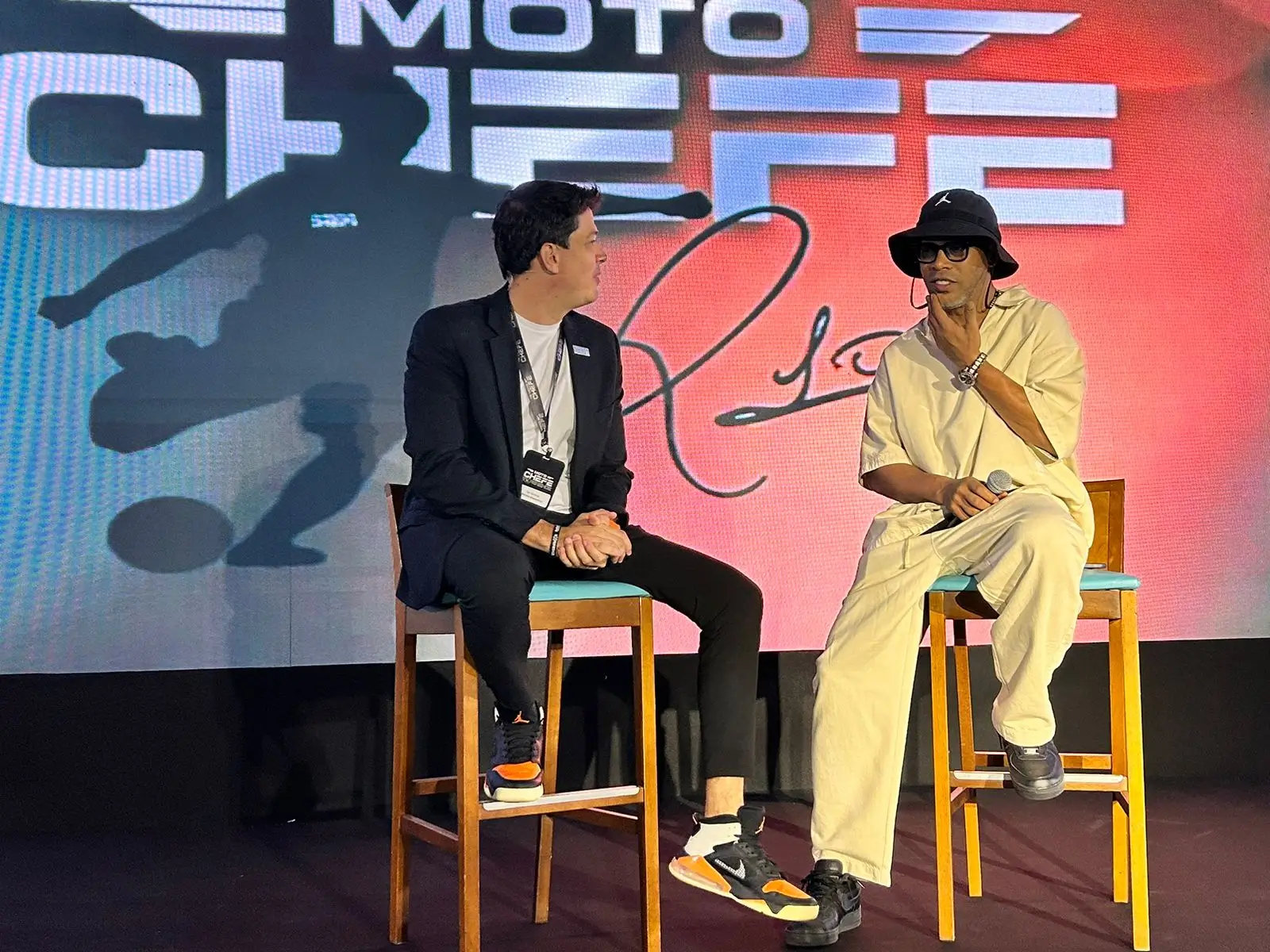 Ronaldinho Gaúcho acelera com a MotoChefe