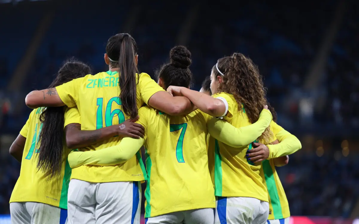 Seleção Feminina vence a Inglaterra