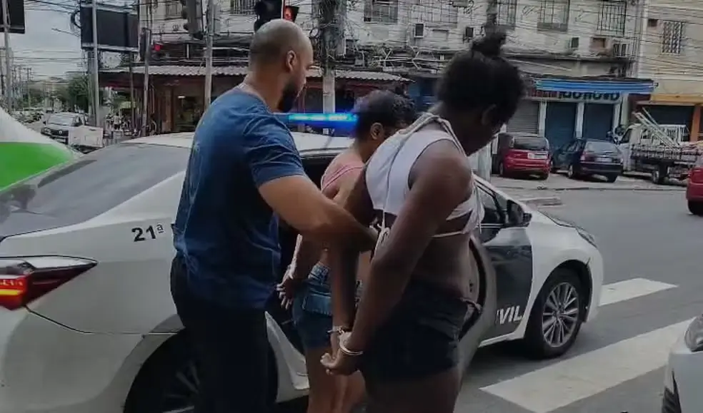 Travestis são flagradas extorquindo cliente com vídeo íntimo no Rio de Janeiro
