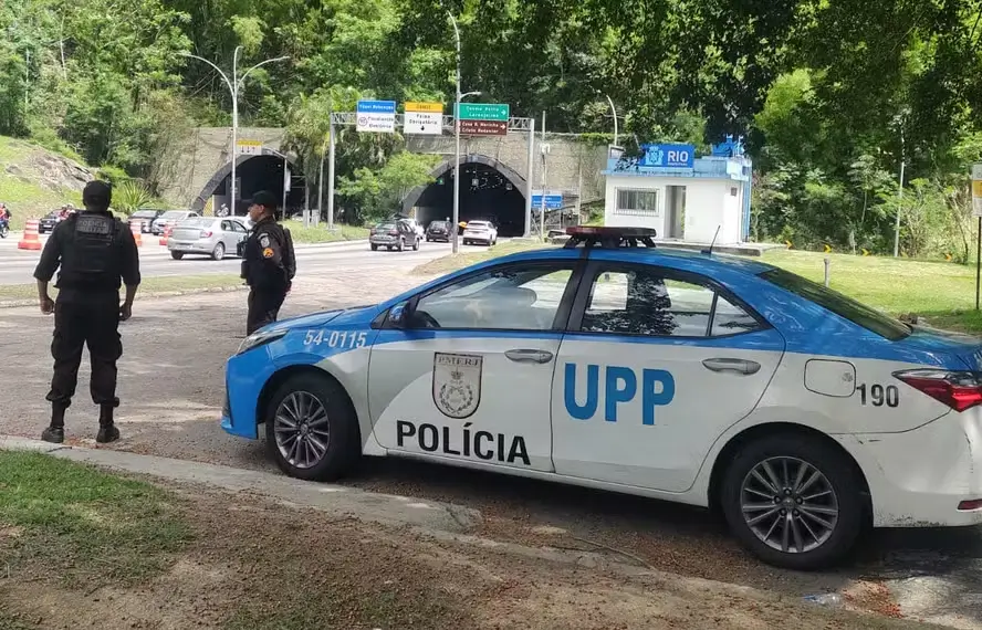 Agentes da PMERJ