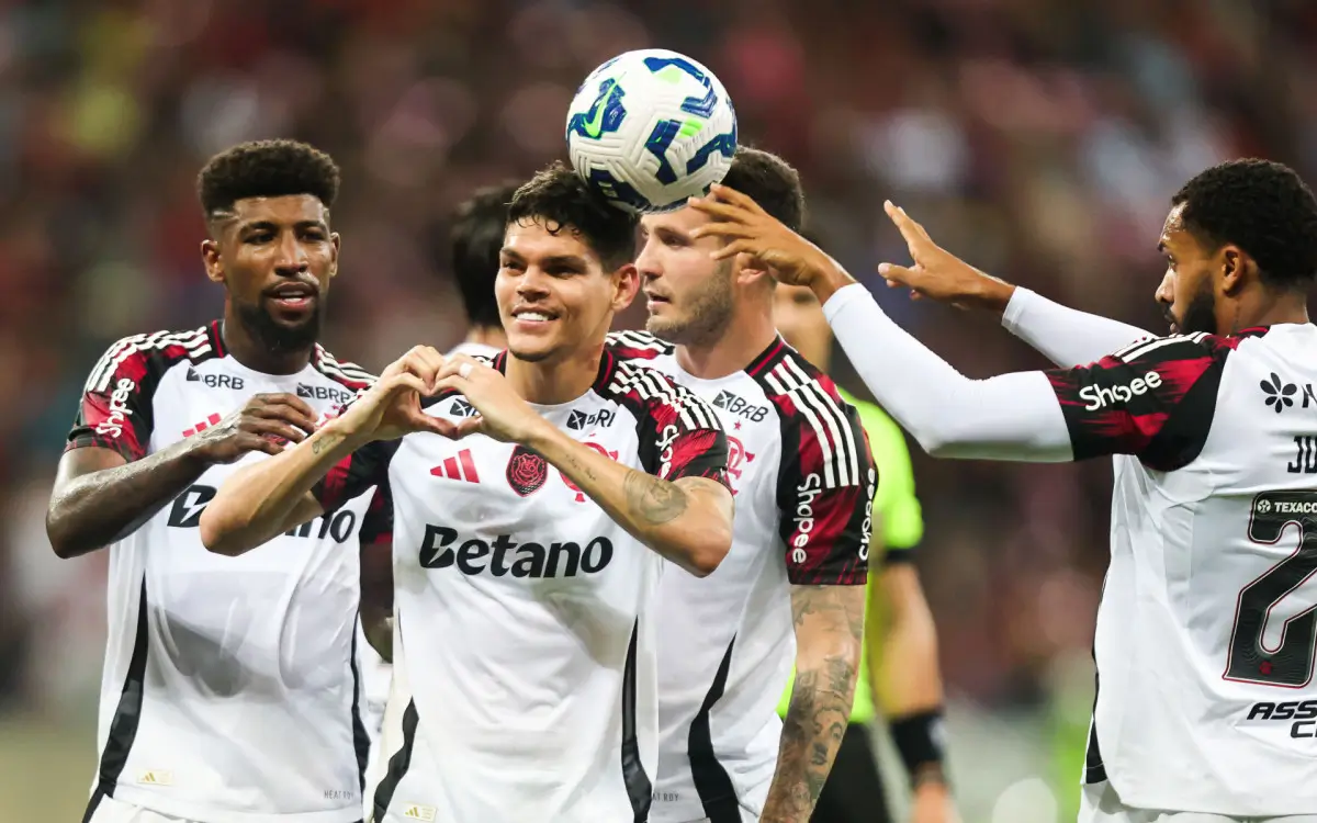Flamengo goleia o Sport