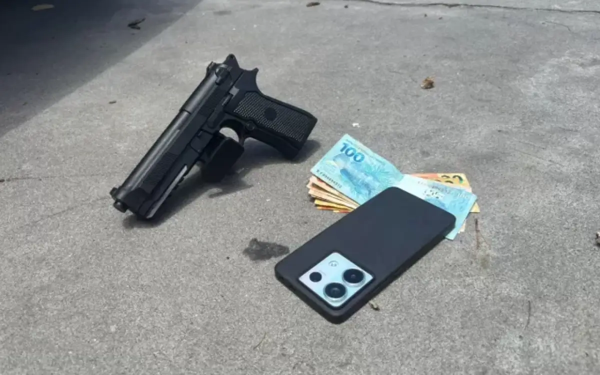 Simulacro e dinheiro