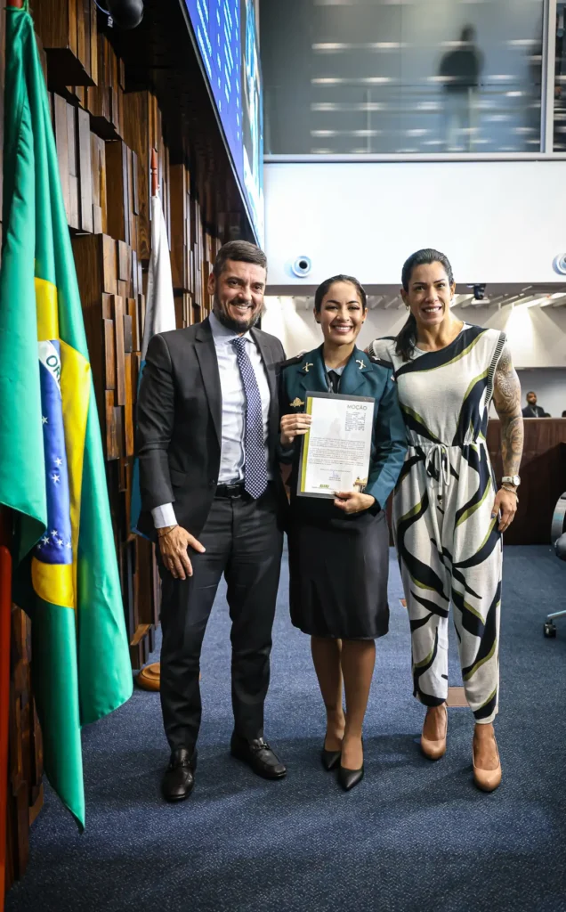 Tenente Kelly parabenizada pelo presidente Rodrigo Bacellar e deputada Índia Armelau