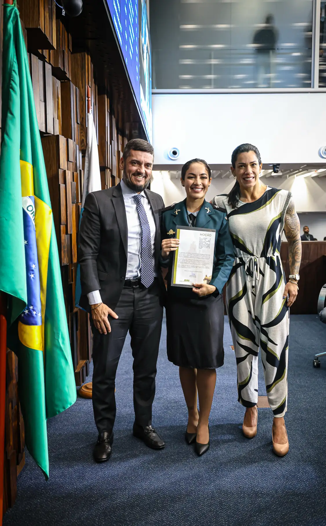 Tenente Kelly parabenizada pelo presidente Rodrigo Bacellar e deputada Índia Armelau