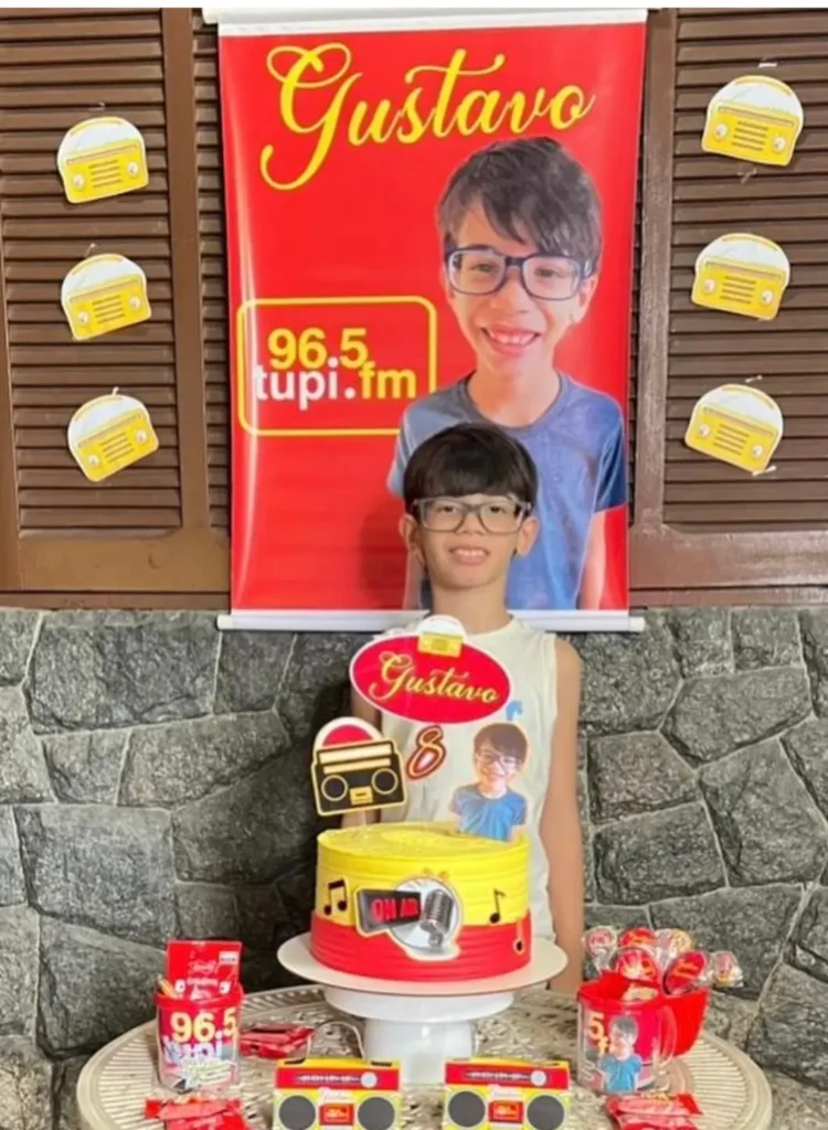 aniversário com o tema Rádio Tupi