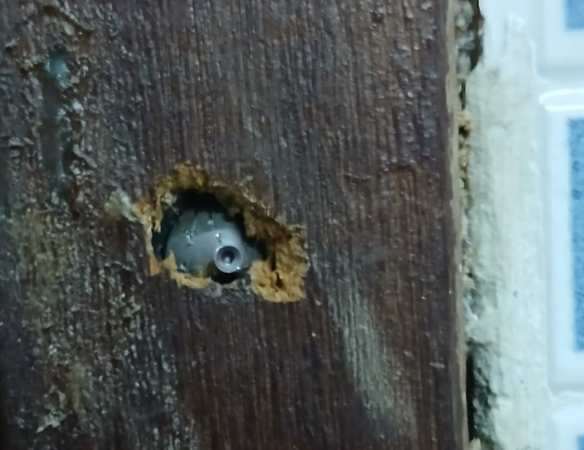 câmera secreta em banheiro