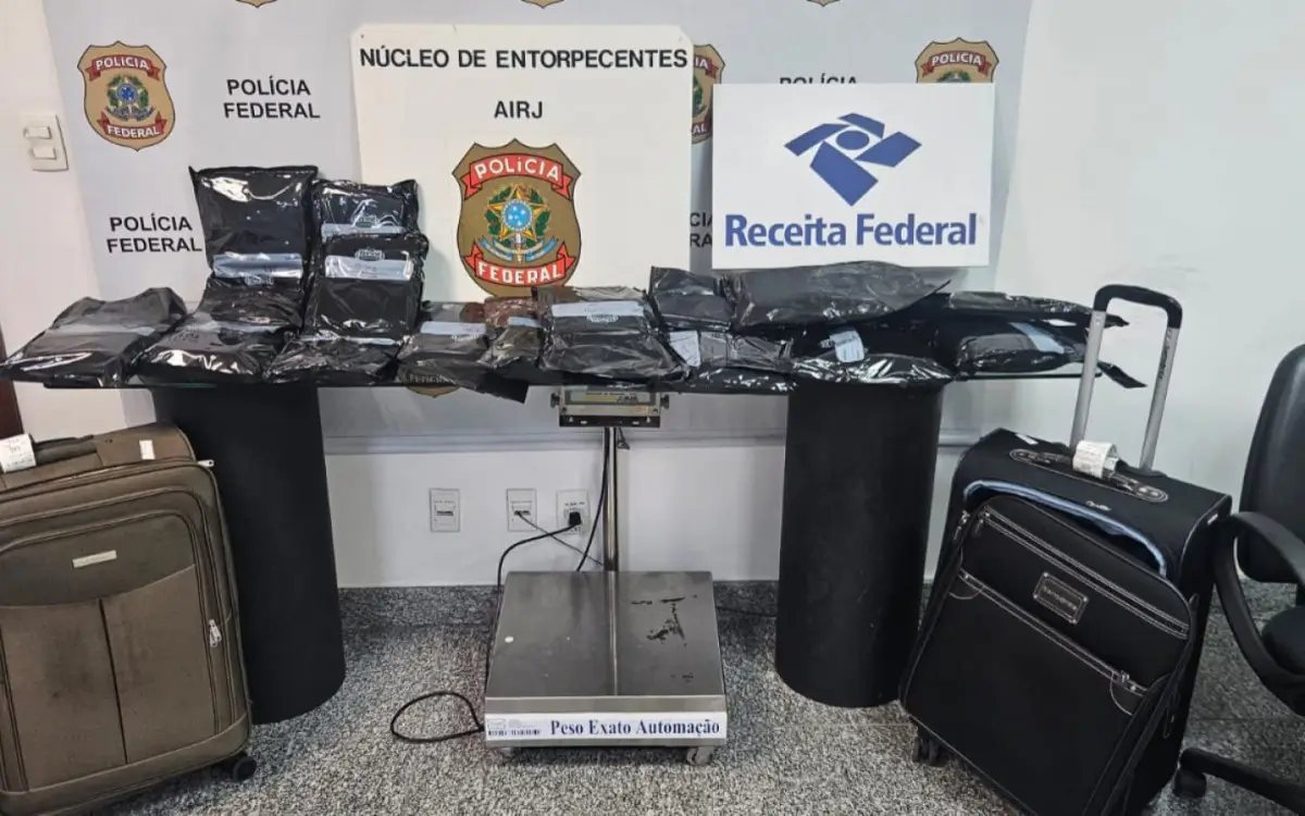 Drogas foram encontraram nas malas do casal
