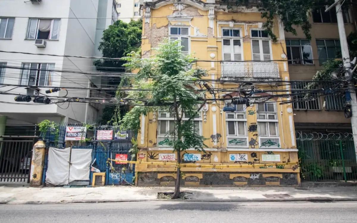 Casarão interditado em Botafogo