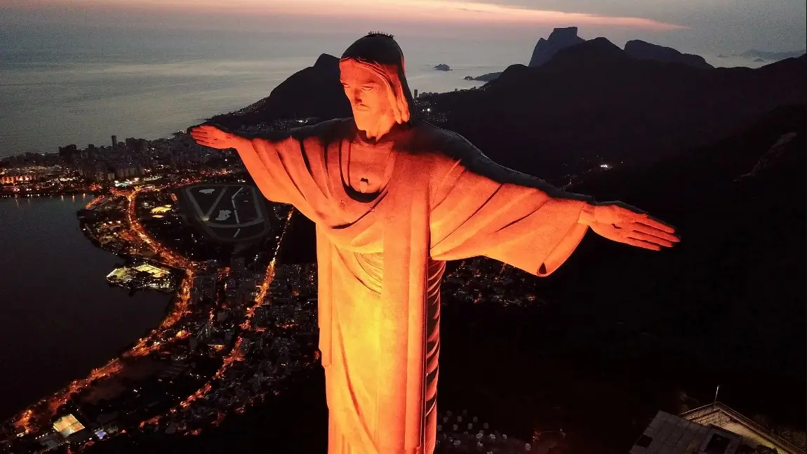 Cristo Redentor no Dia de Doar