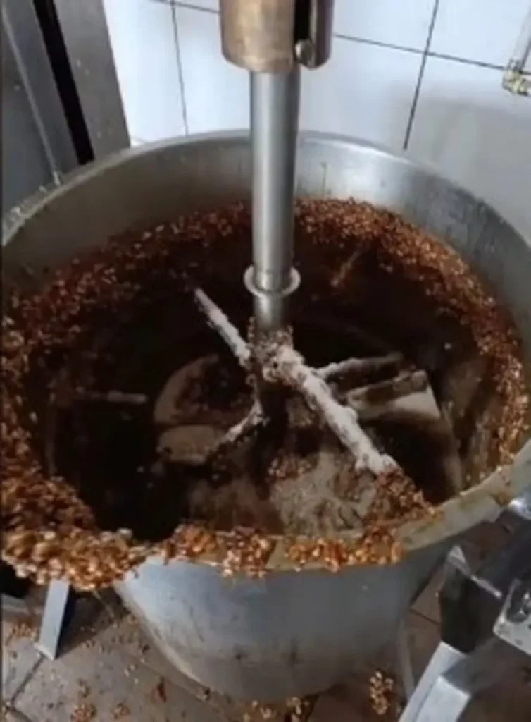Fábrica clandestina de doces