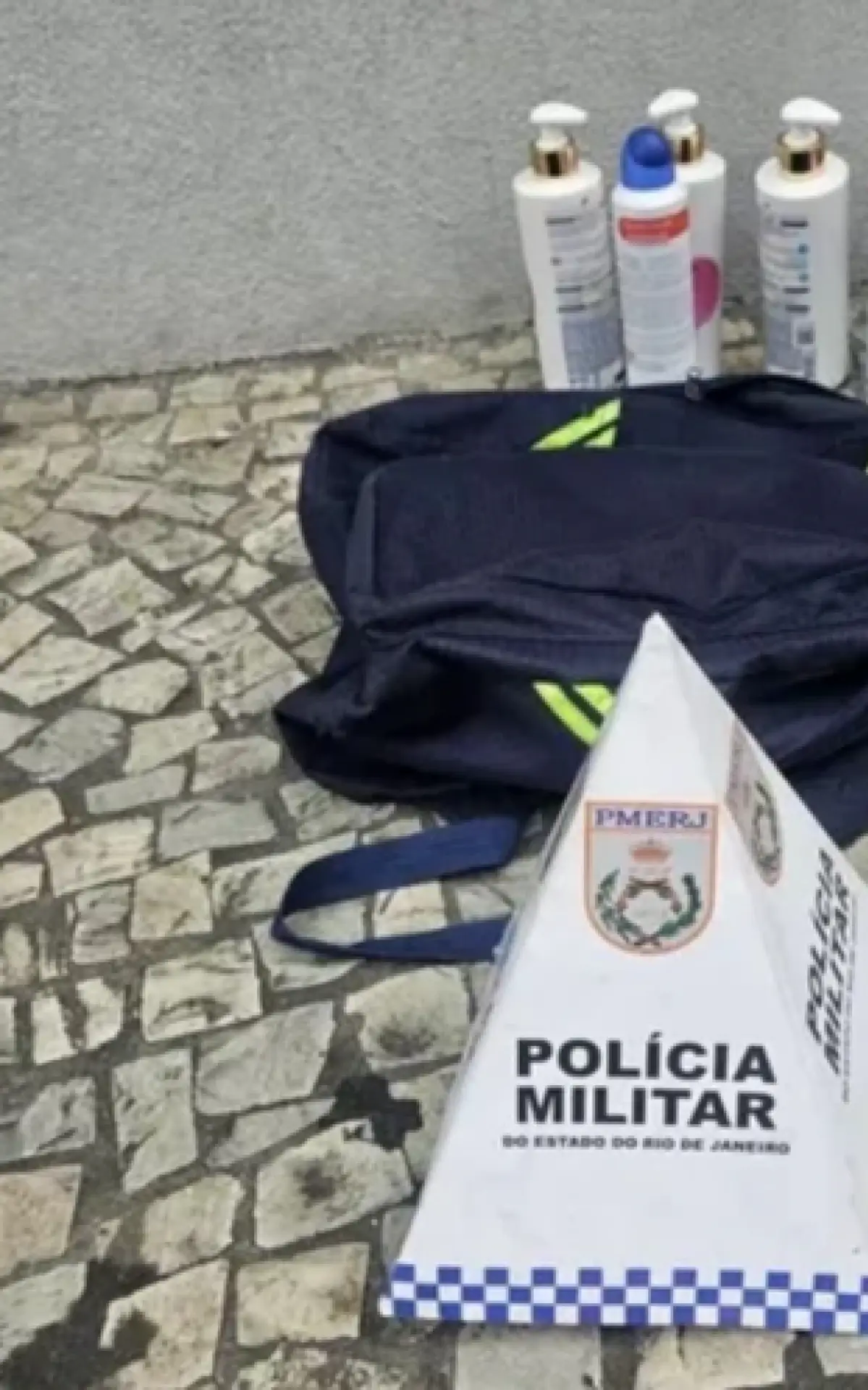 Menino de 11 anos furtou farmácia na Zona Norte