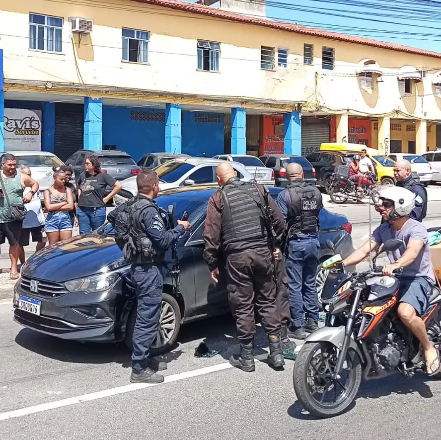 Mulher é morta em tentativa de assalto na Avenida Martin Luther King, em Acari
